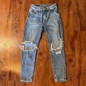 American Eagle mom jeans size 0 short